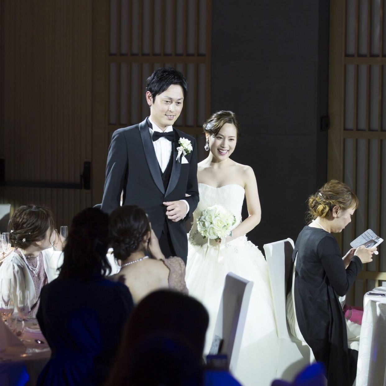 披露宴パーティのカバー写真