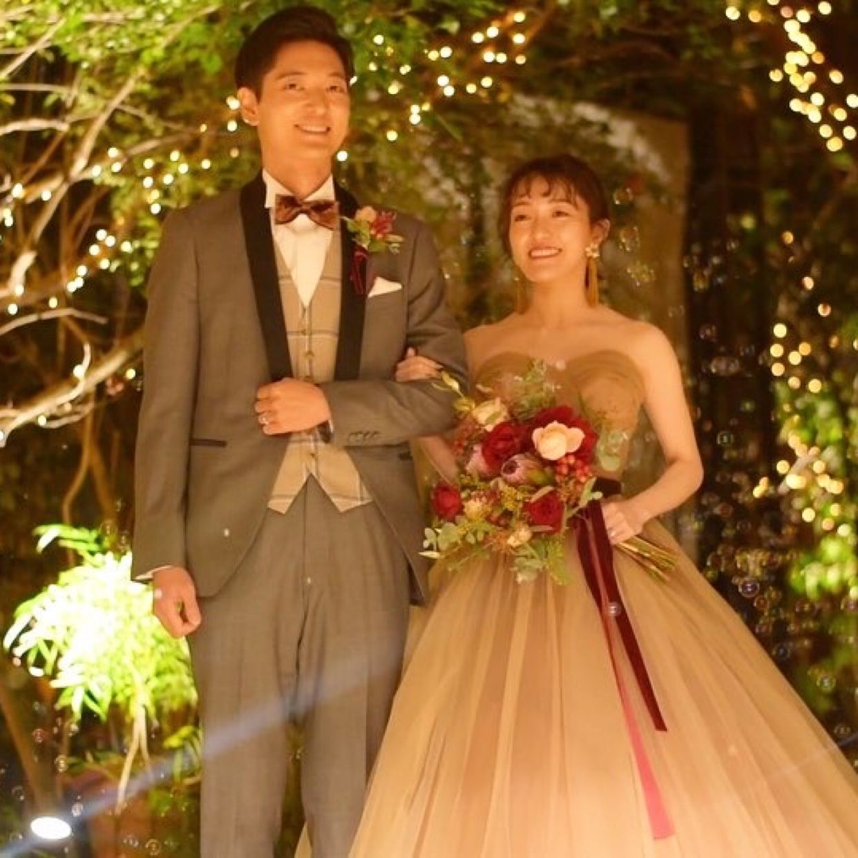 披露宴パーティのカバー写真