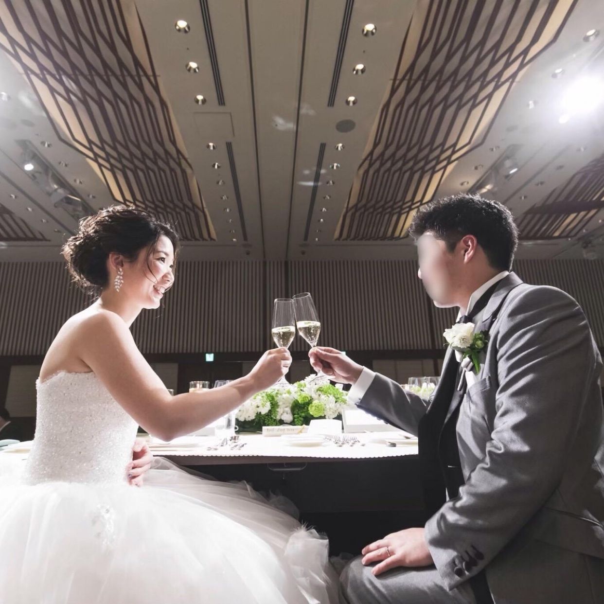 披露宴パーティのカバー写真