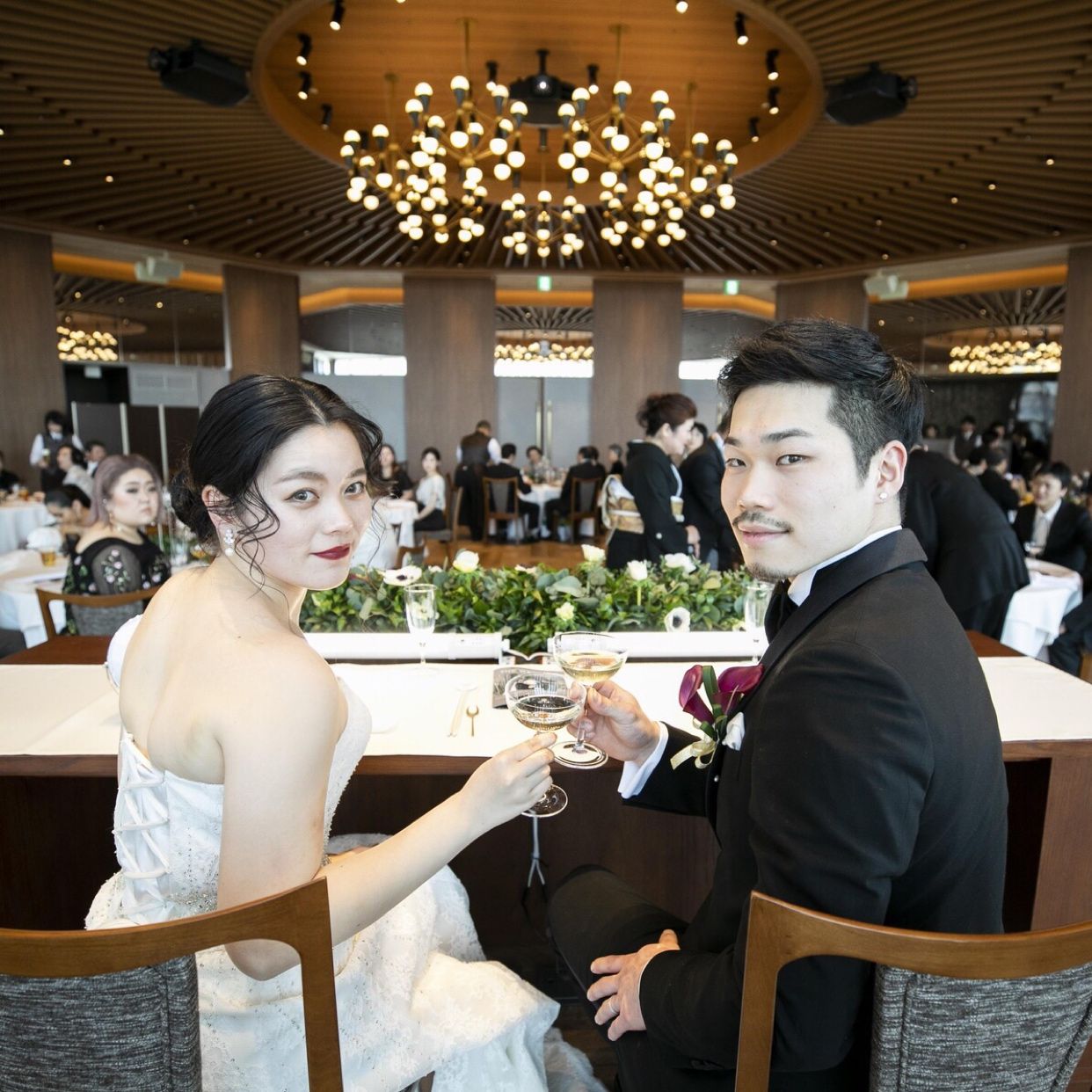 披露宴パーティのカバー写真