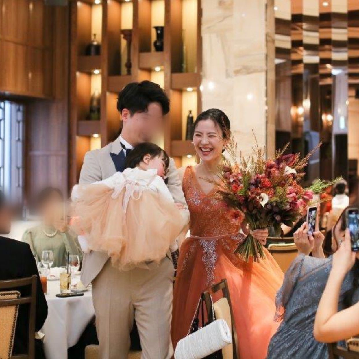 披露宴パーティのカバー写真