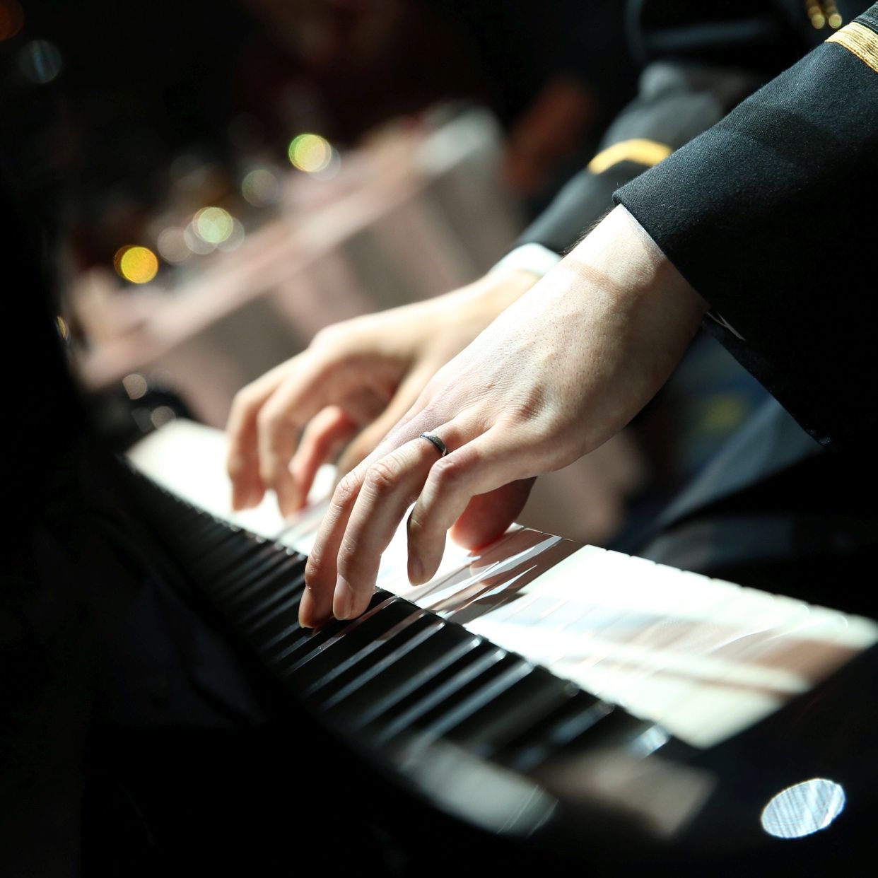 披露宴パーティのカバー写真