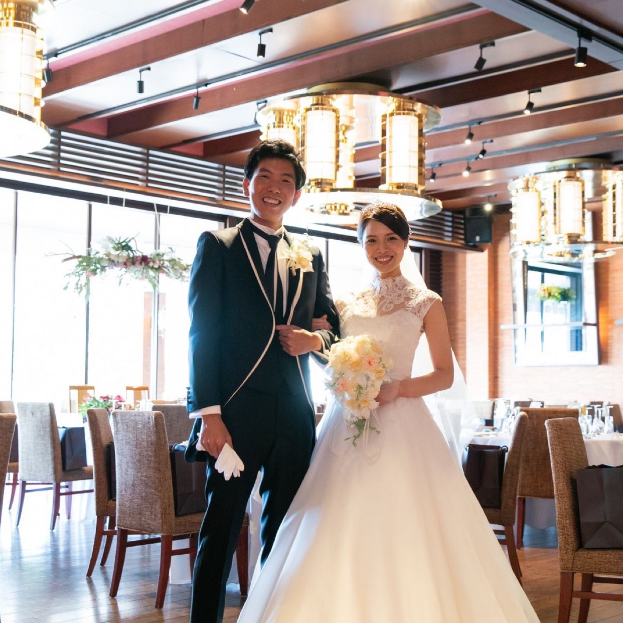 披露宴パーティのカバー写真