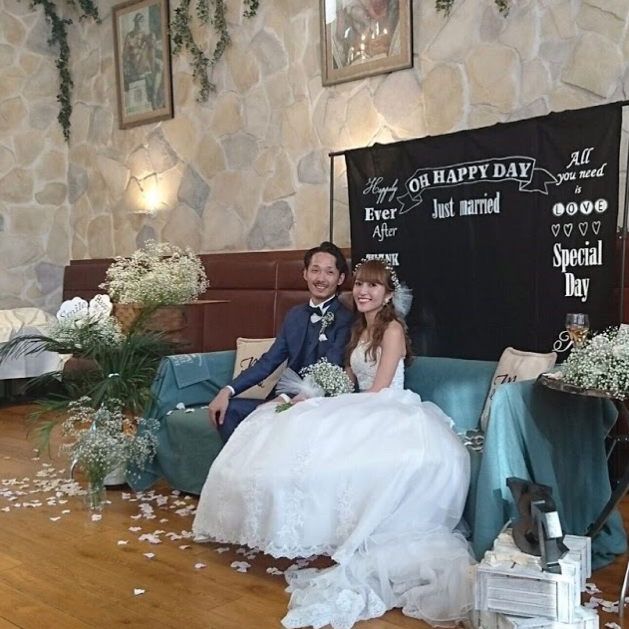 披露宴パーティのカバー写真