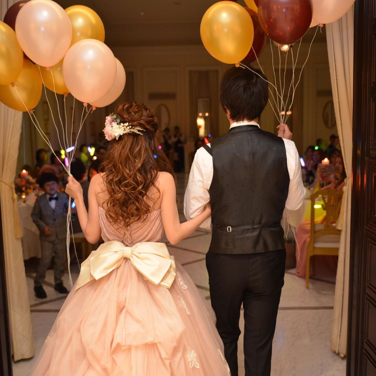 披露宴パーティのカバー写真