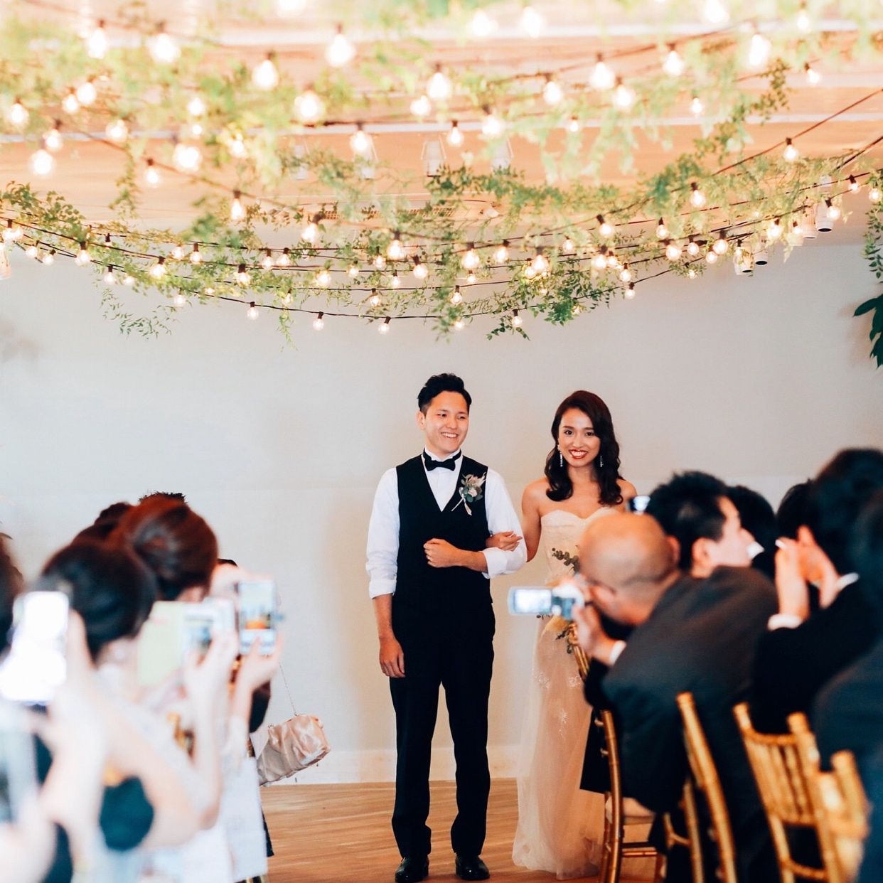 披露宴パーティのカバー写真