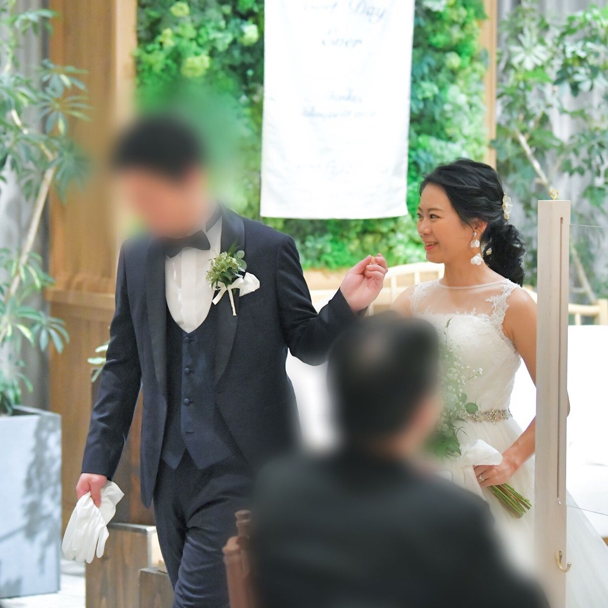 披露宴パーティのカバー写真