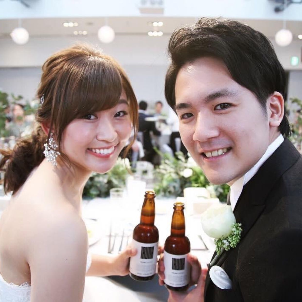 披露宴パーティのカバー写真