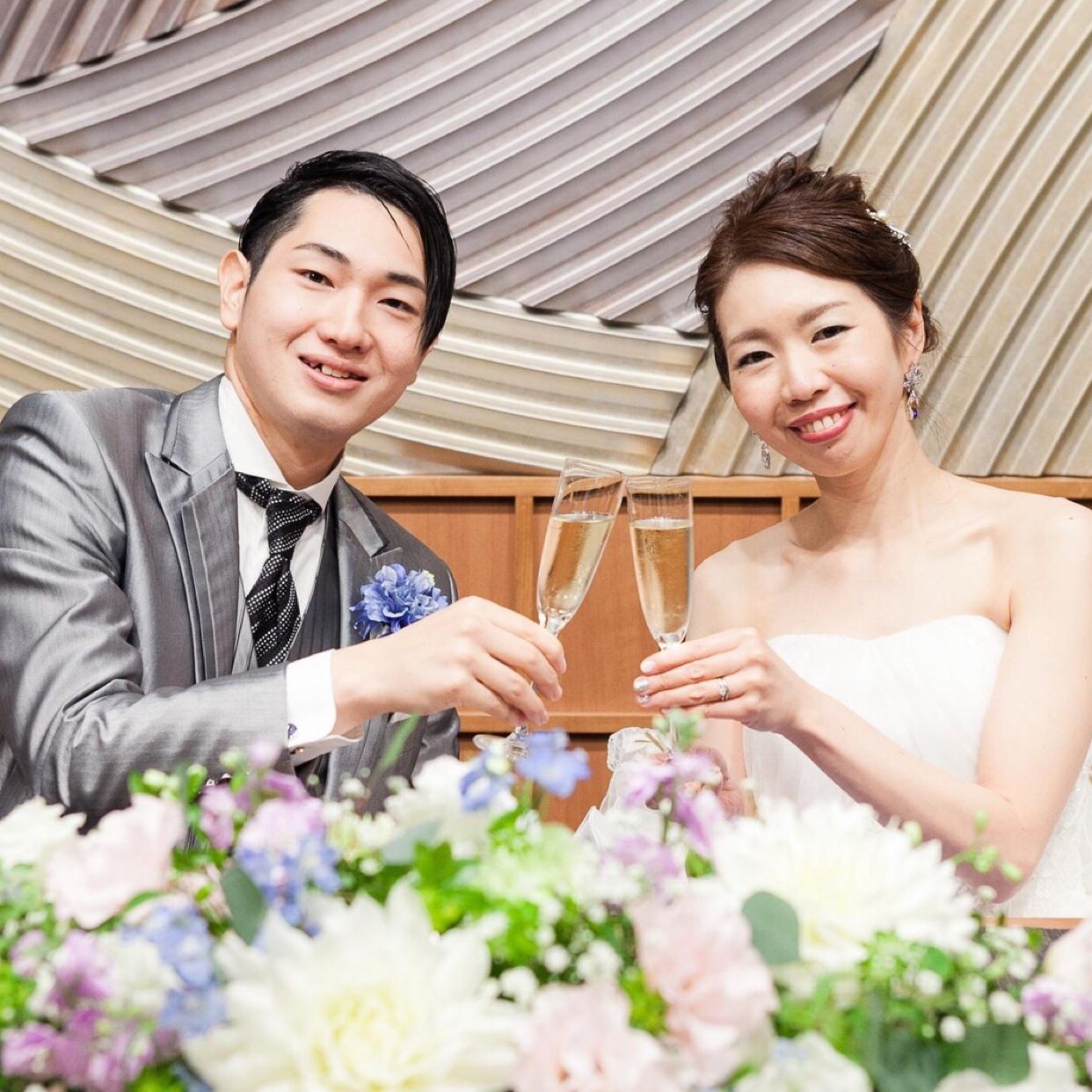 披露宴パーティのカバー写真