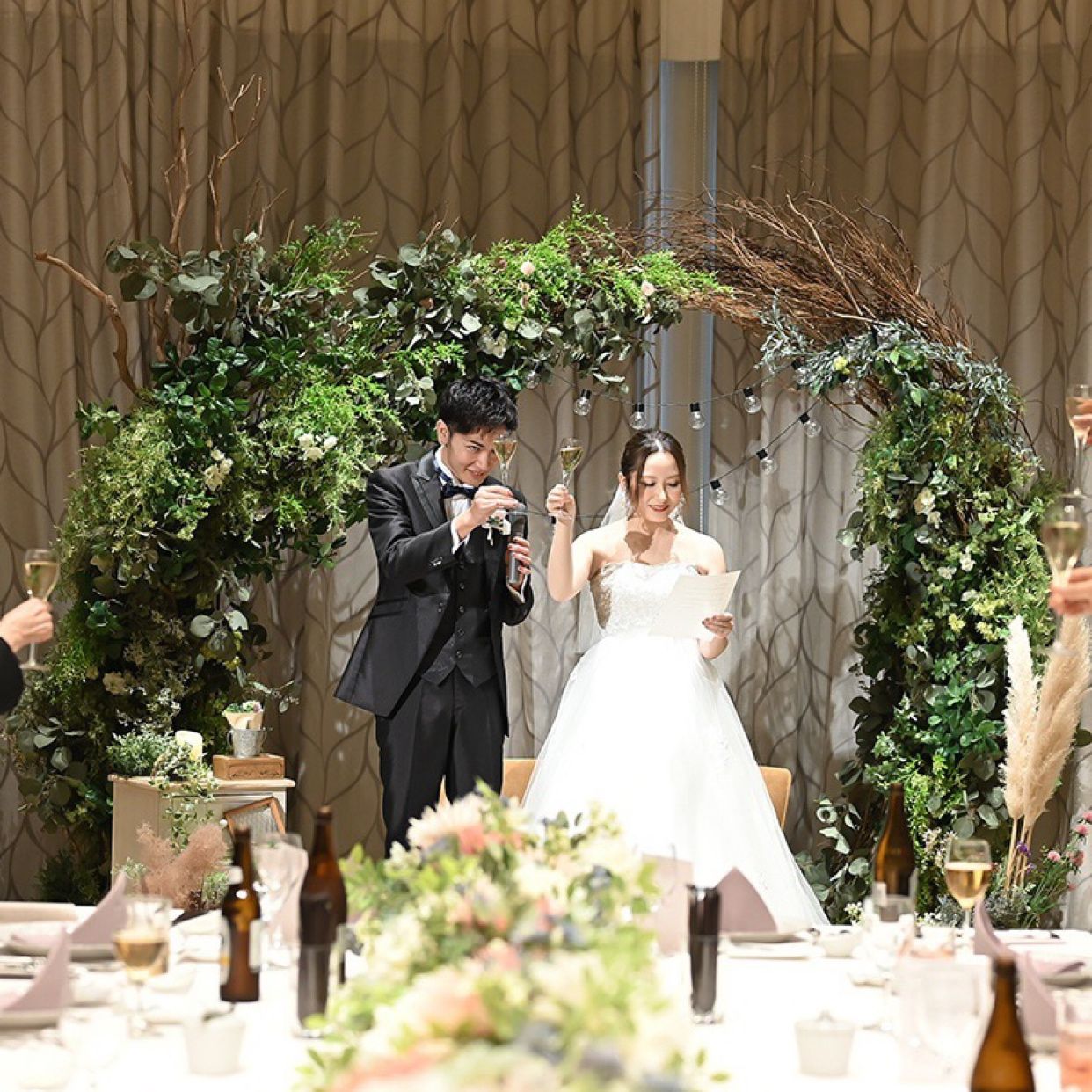 披露宴パーティのカバー写真