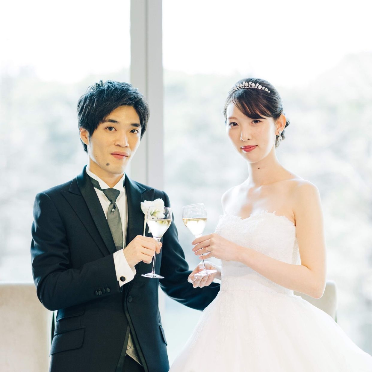 披露宴パーティのカバー写真