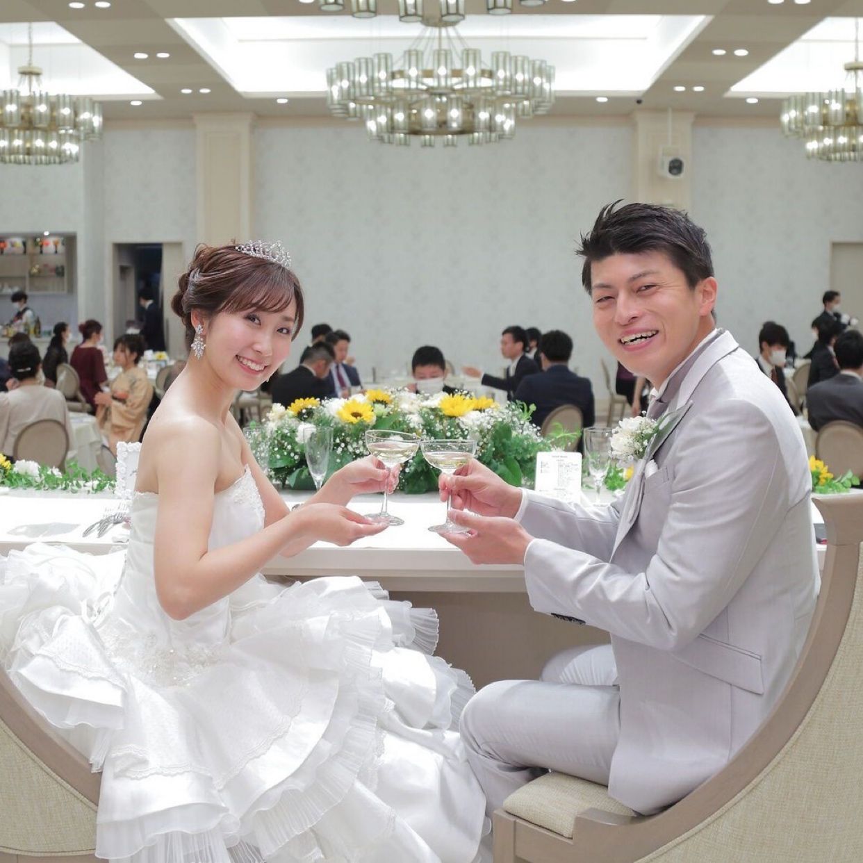 披露宴パーティのカバー写真