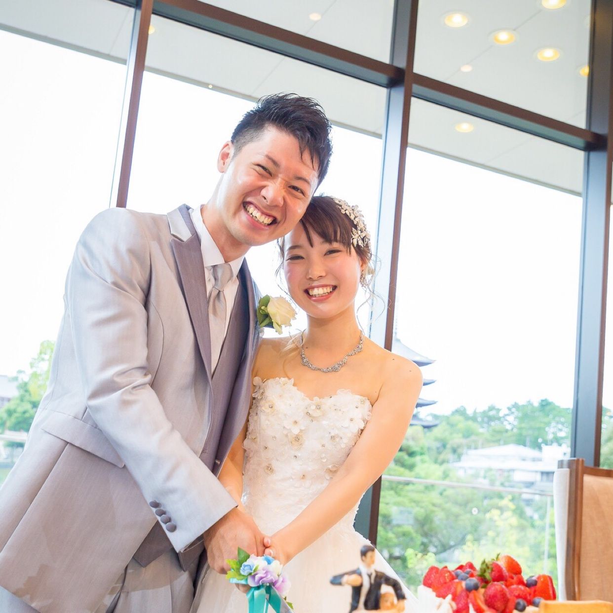 披露宴パーティのカバー写真