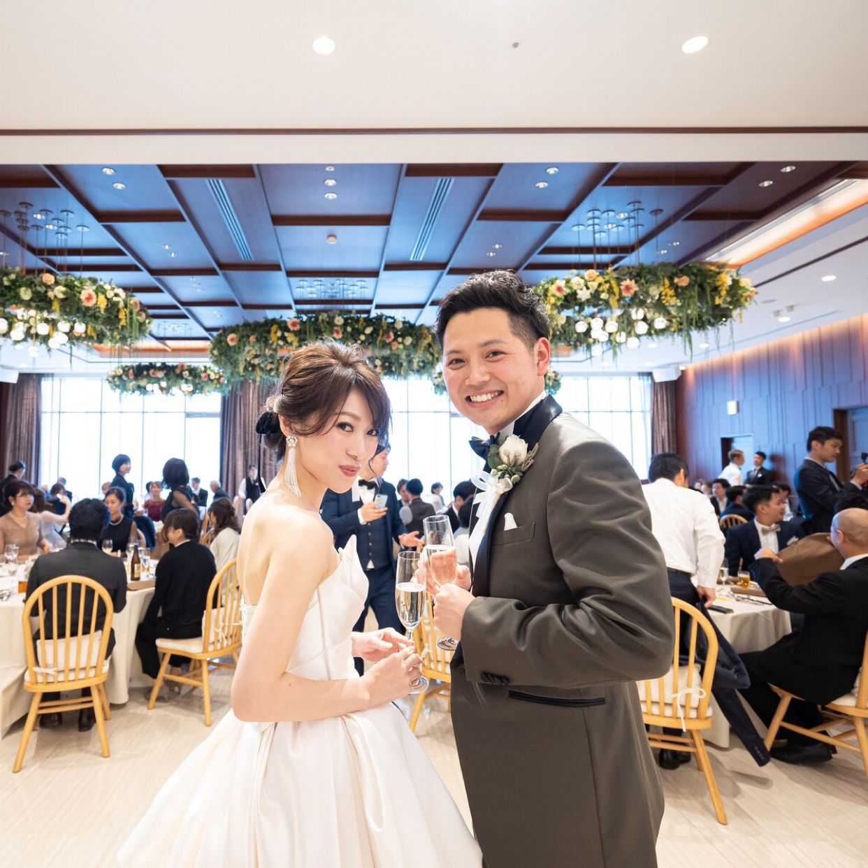 披露宴パーティのカバー写真