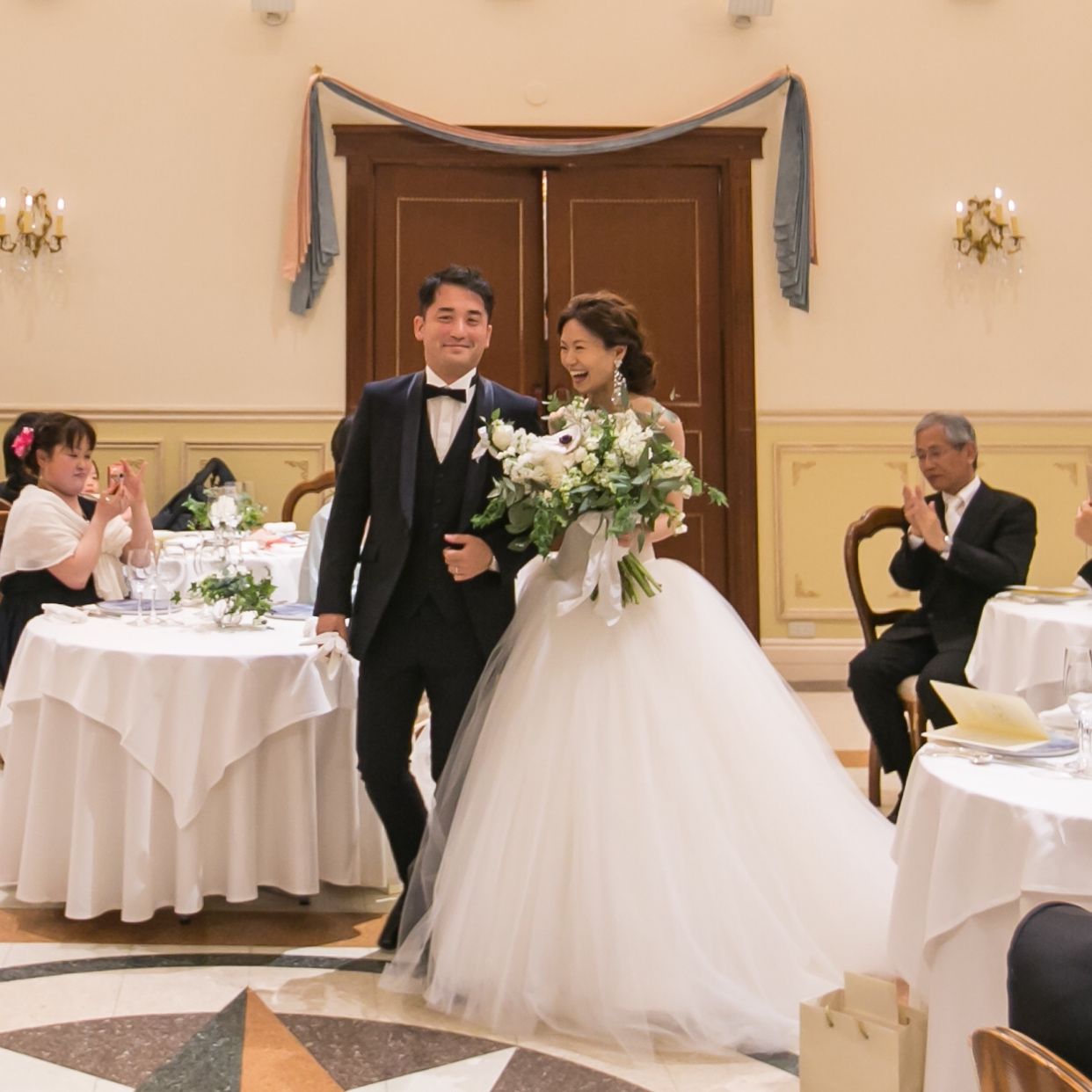 披露宴パーティのカバー写真