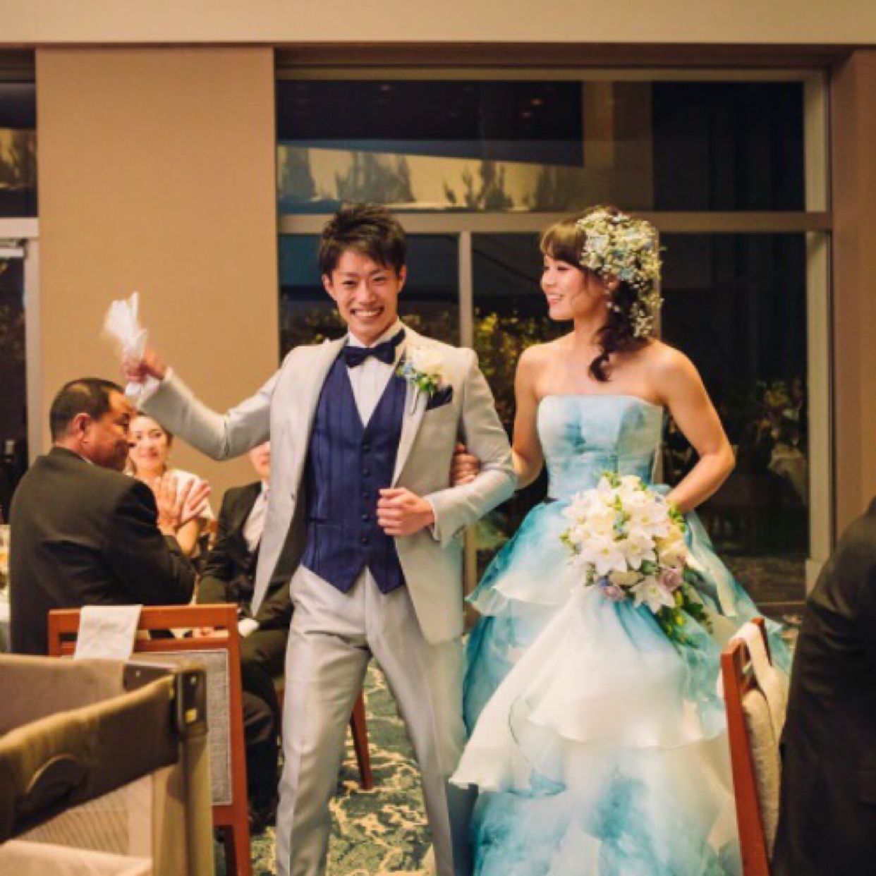 披露宴パーティのカバー写真