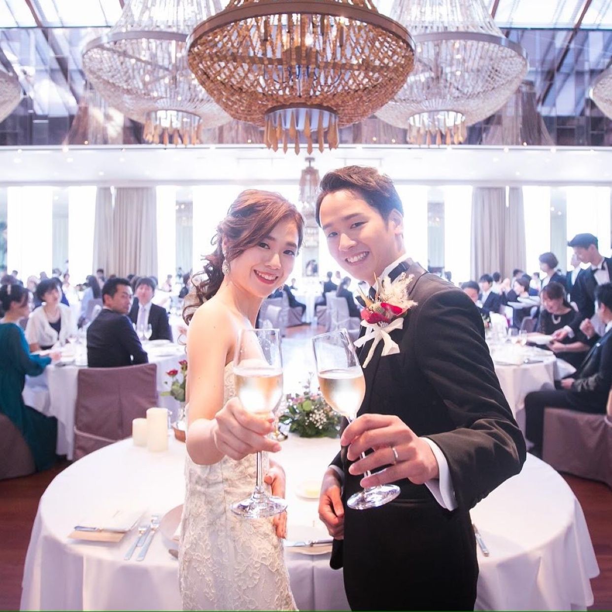 披露宴パーティのカバー写真