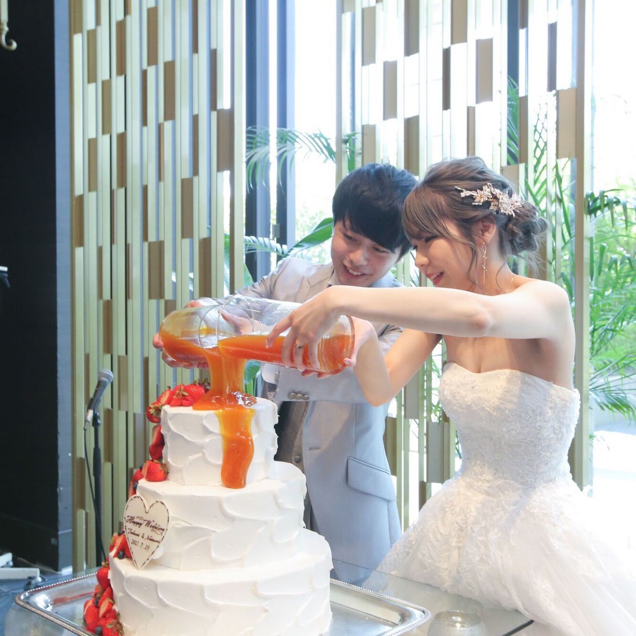 披露宴パーティのカバー写真