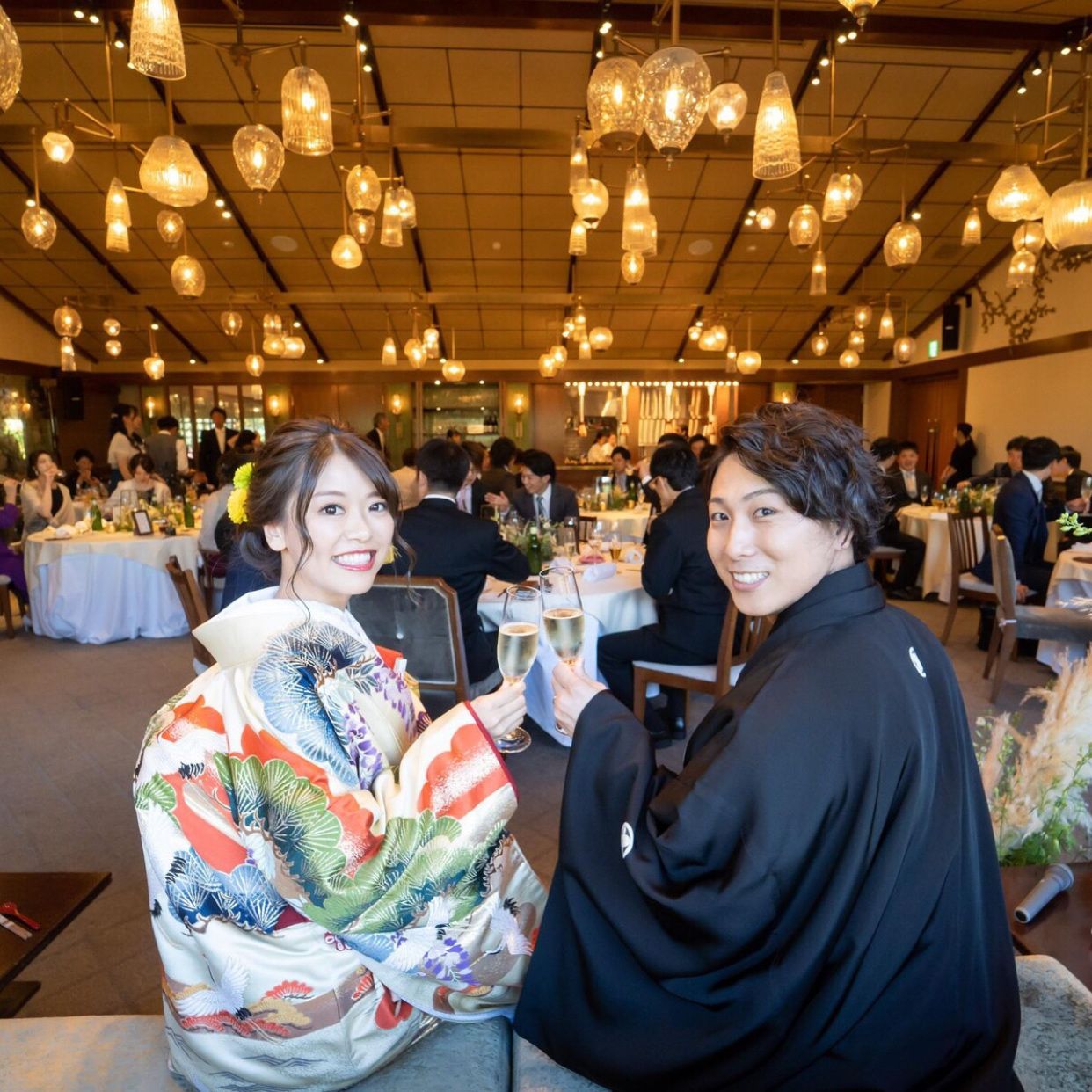 披露宴パーティのカバー写真