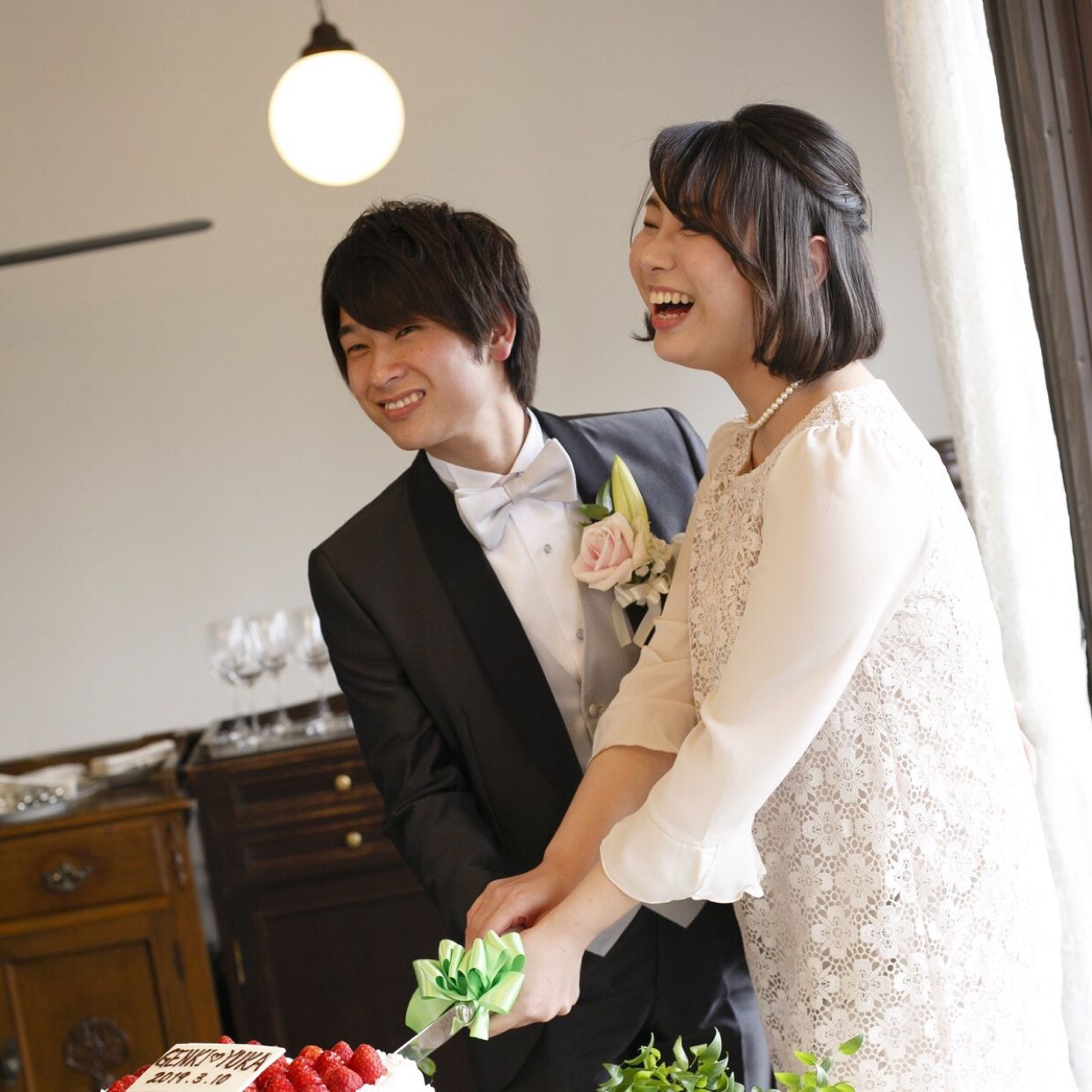 披露宴パーティのカバー写真