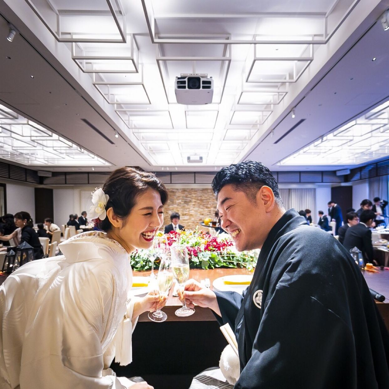 披露宴パーティのカバー写真