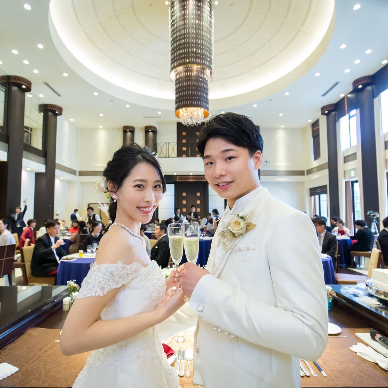 披露宴パーティのカバー写真