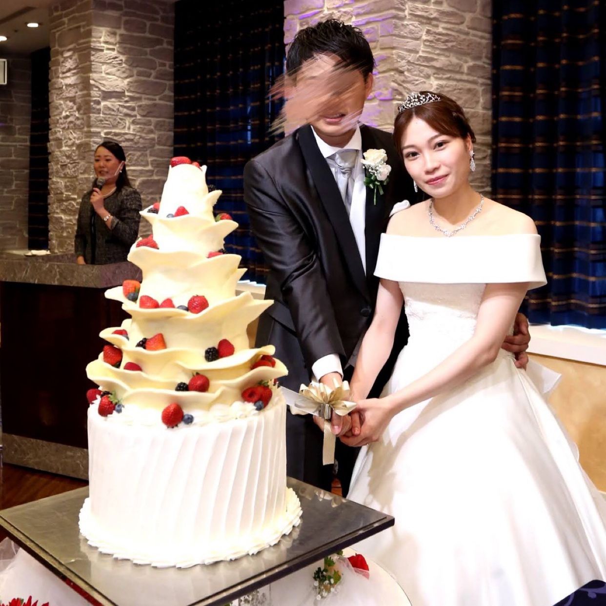 披露宴パーティのカバー写真