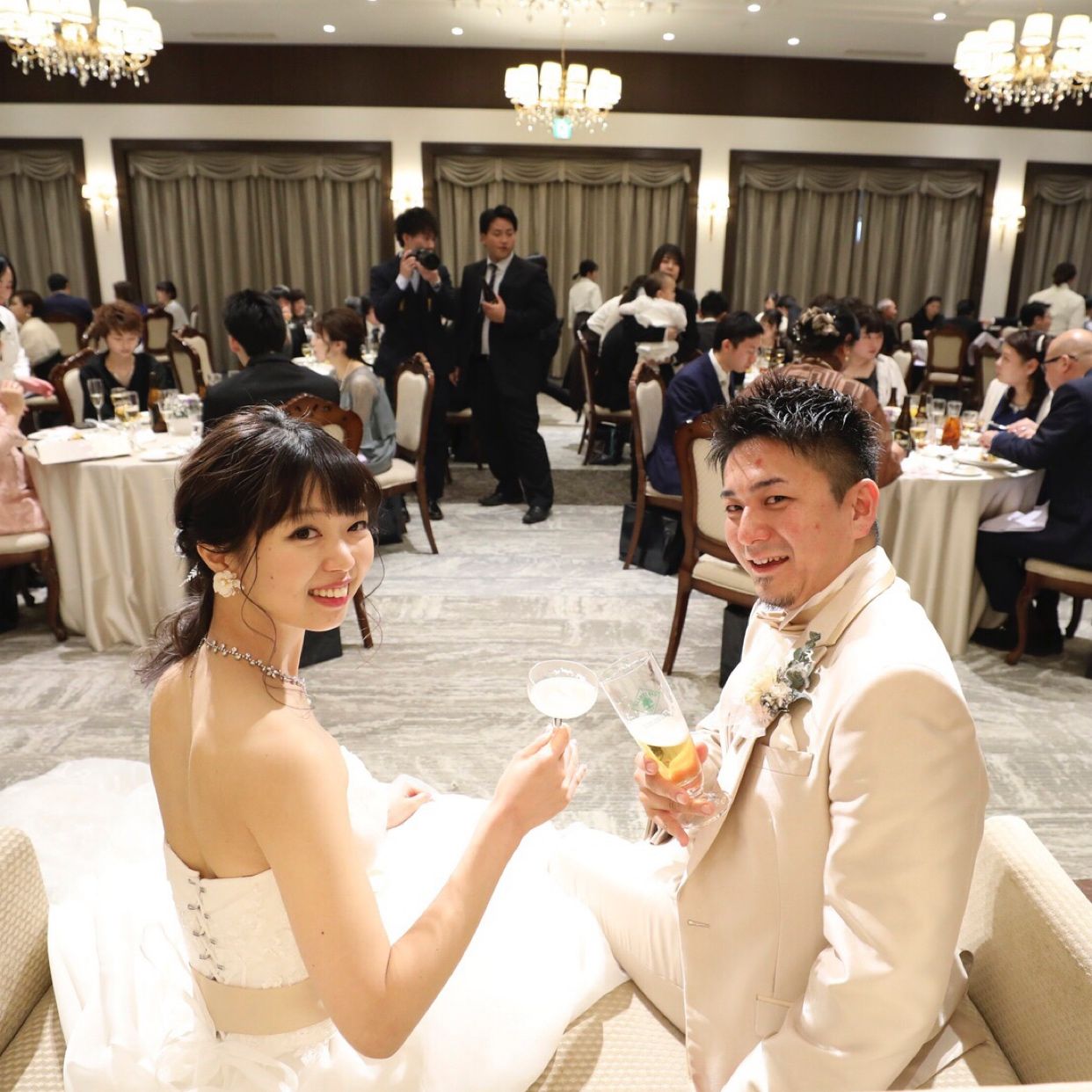 披露宴パーティのカバー写真