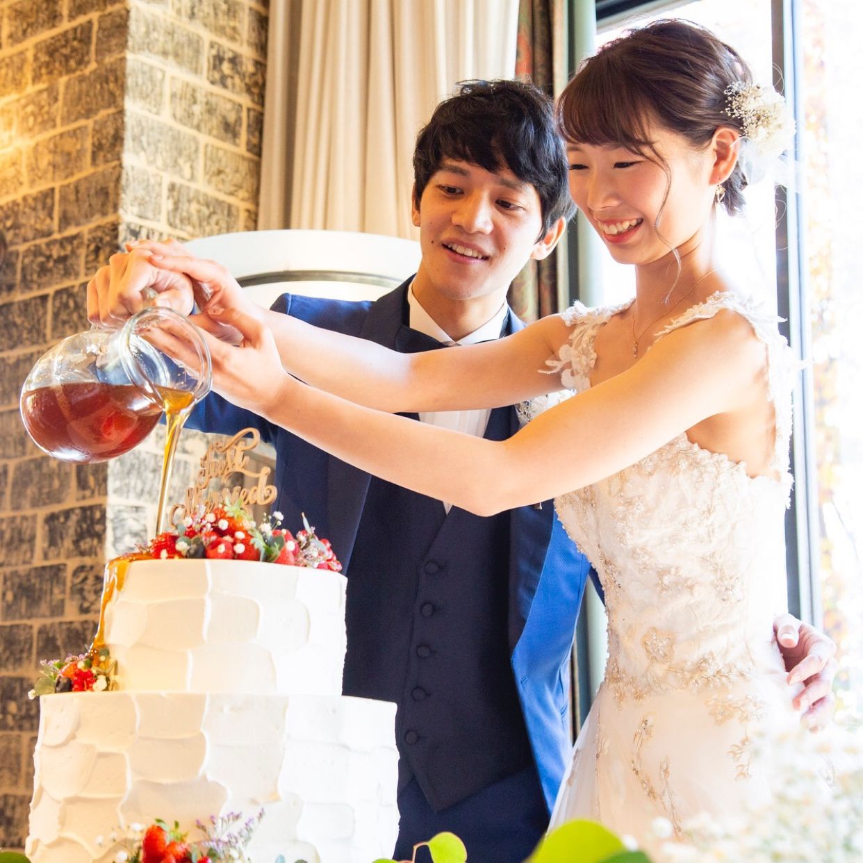 披露宴パーティのカバー写真