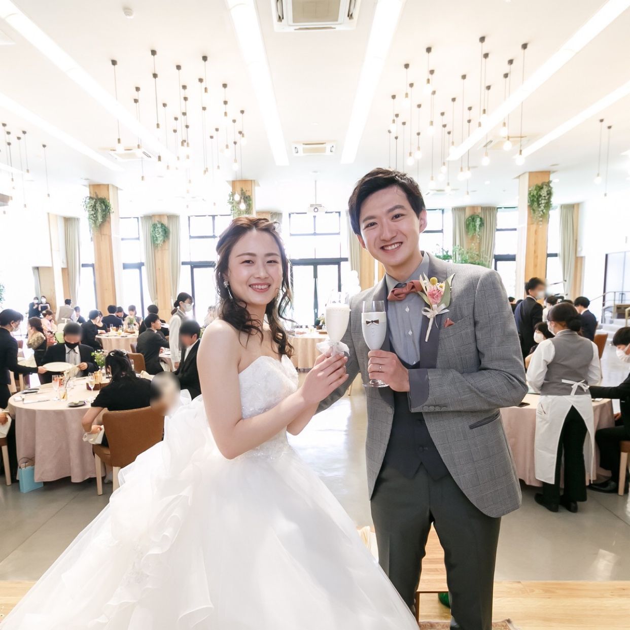 披露宴パーティのカバー写真