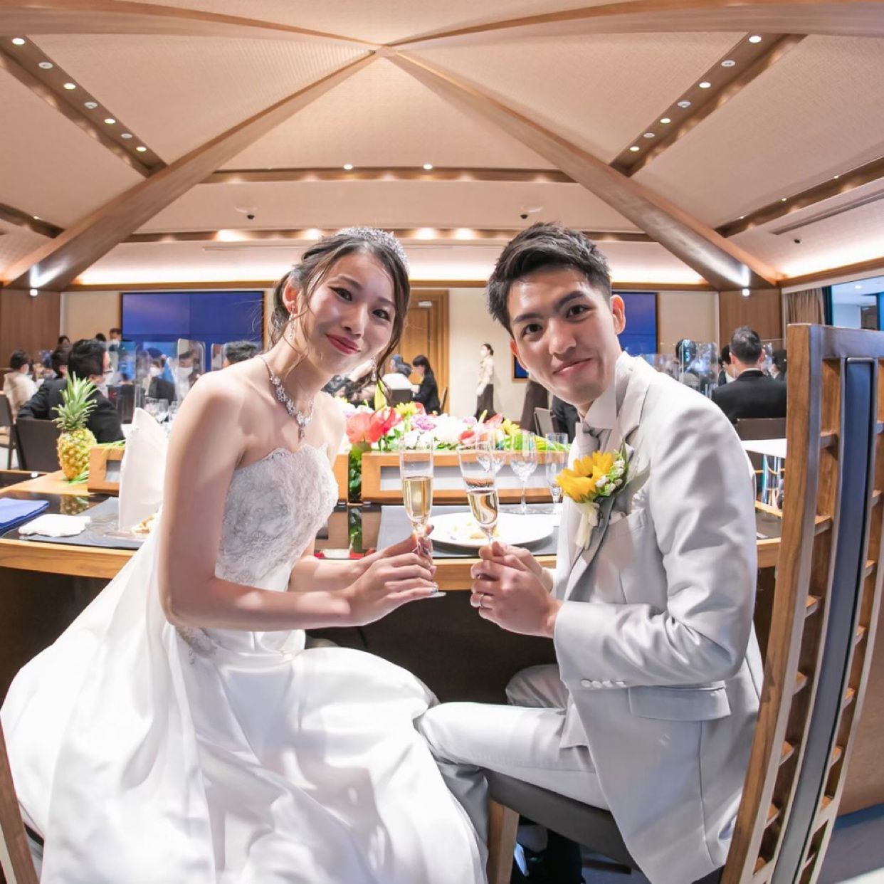 披露宴パーティのカバー写真