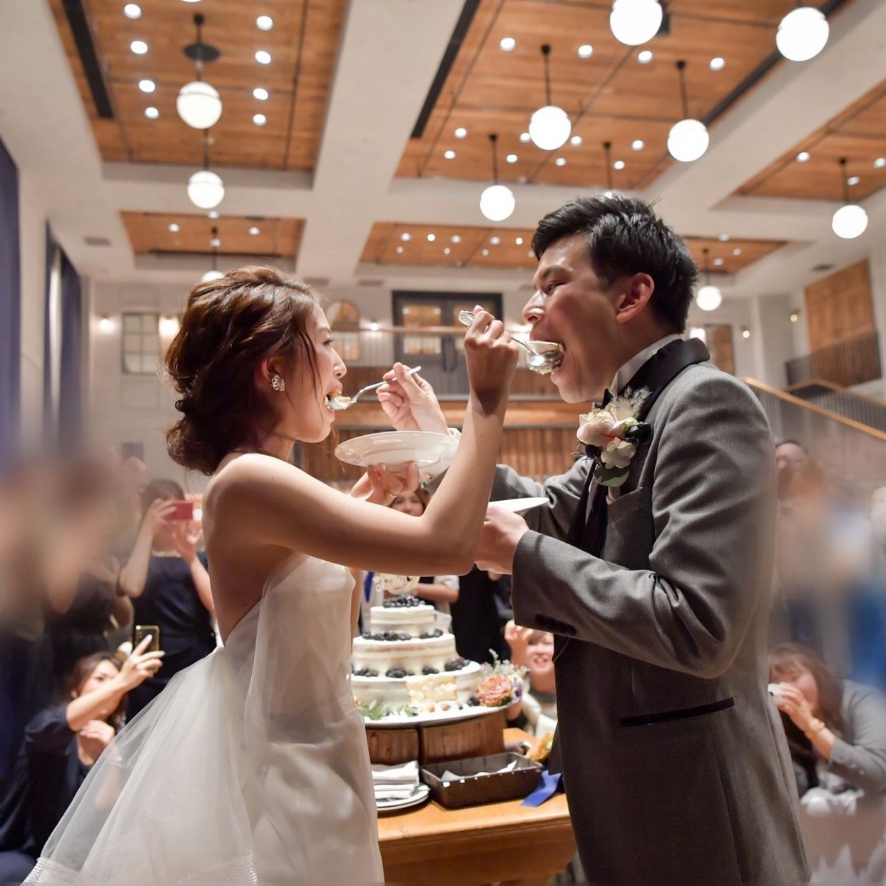 披露宴パーティのカバー写真