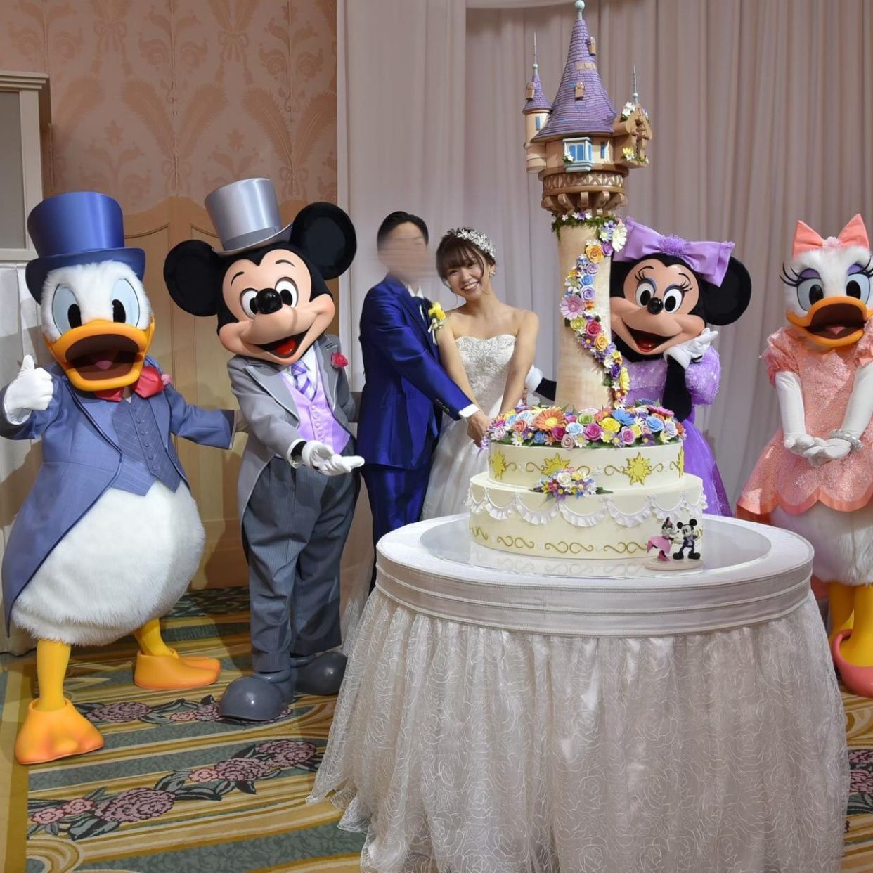 披露宴パーティのカバー写真