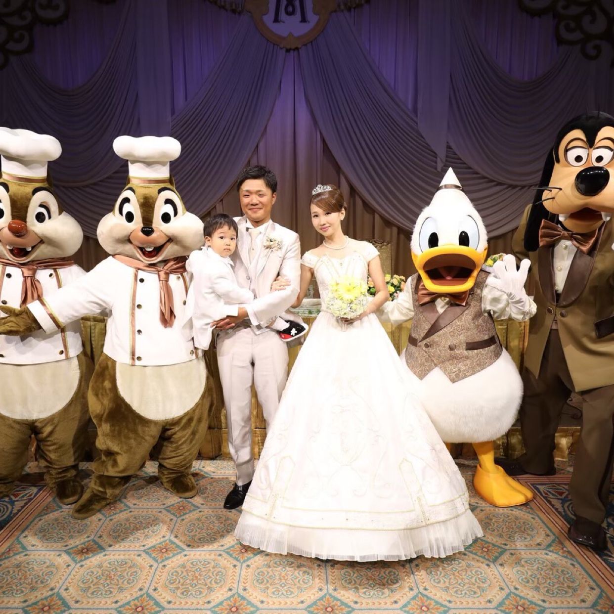 披露宴パーティのカバー写真