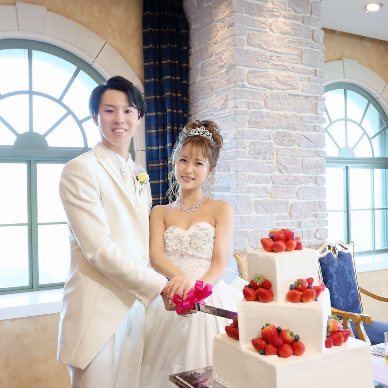 披露宴パーティのカバー写真