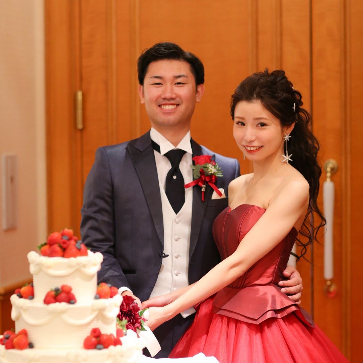 披露宴パーティのカバー写真