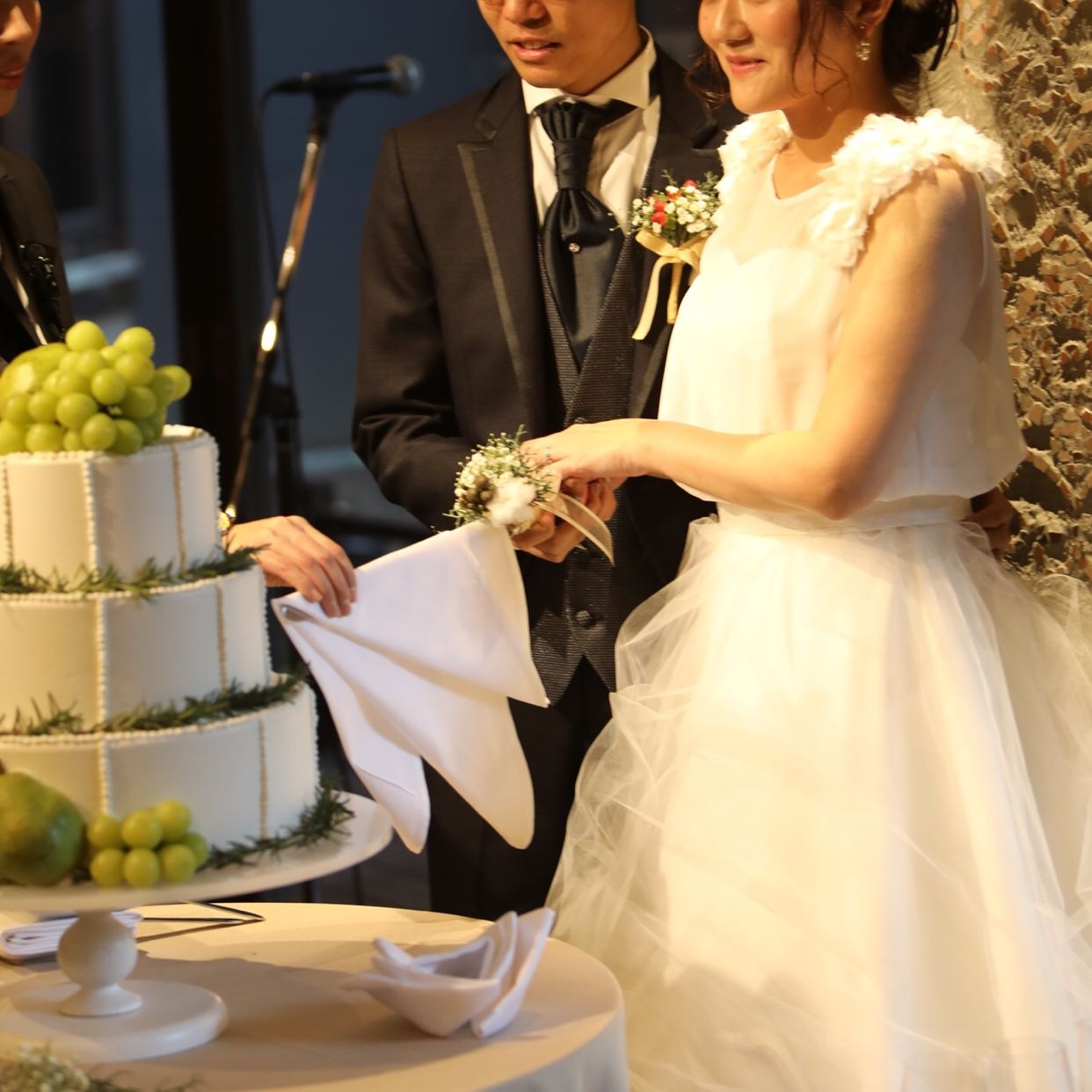 披露宴パーティのカバー写真