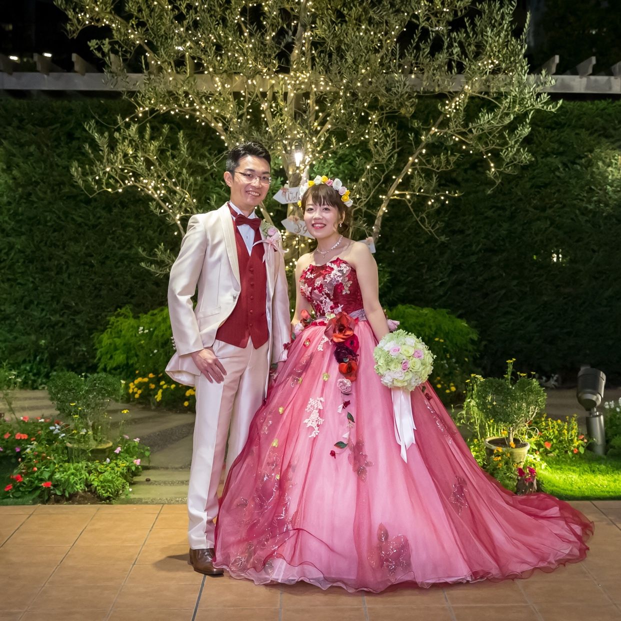 披露宴パーティのカバー写真