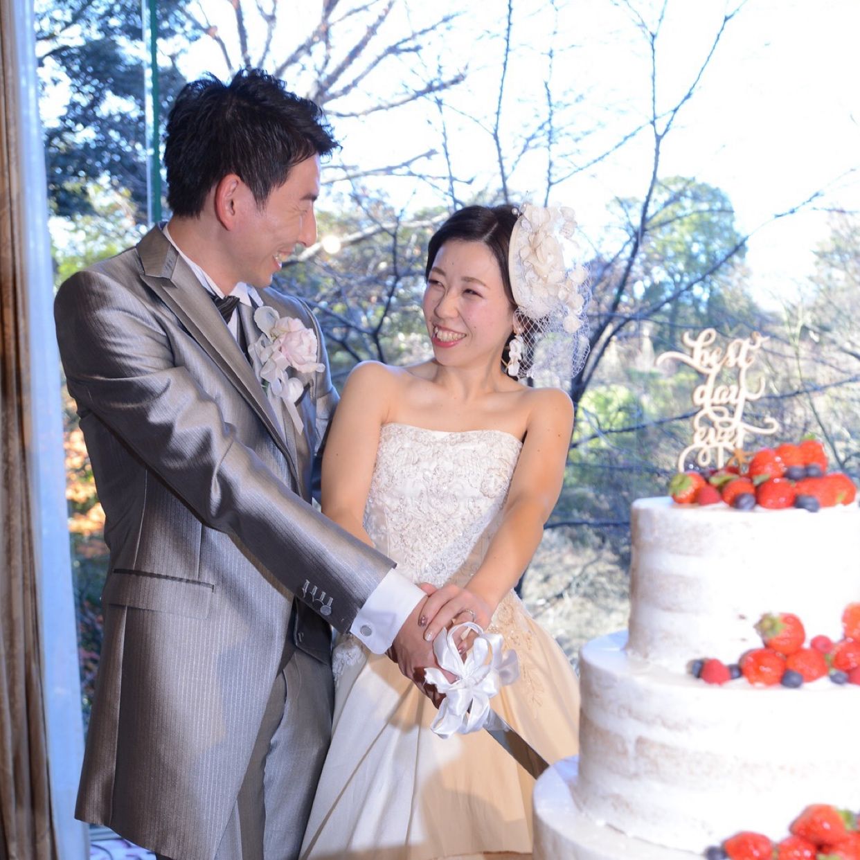 披露宴パーティのカバー写真