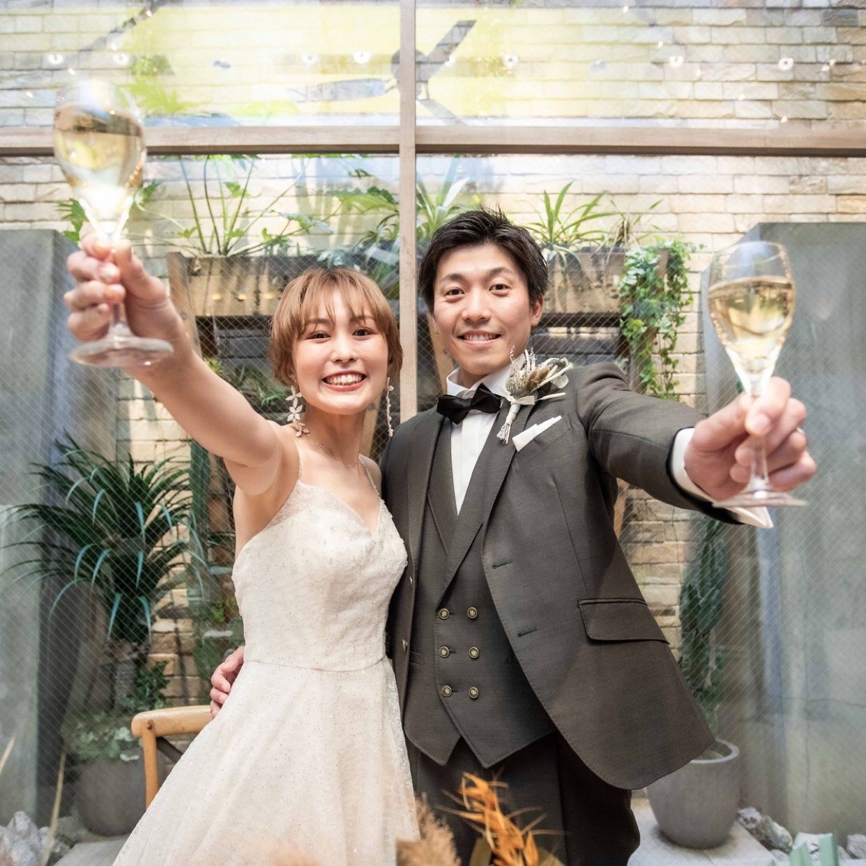 披露宴パーティのカバー写真