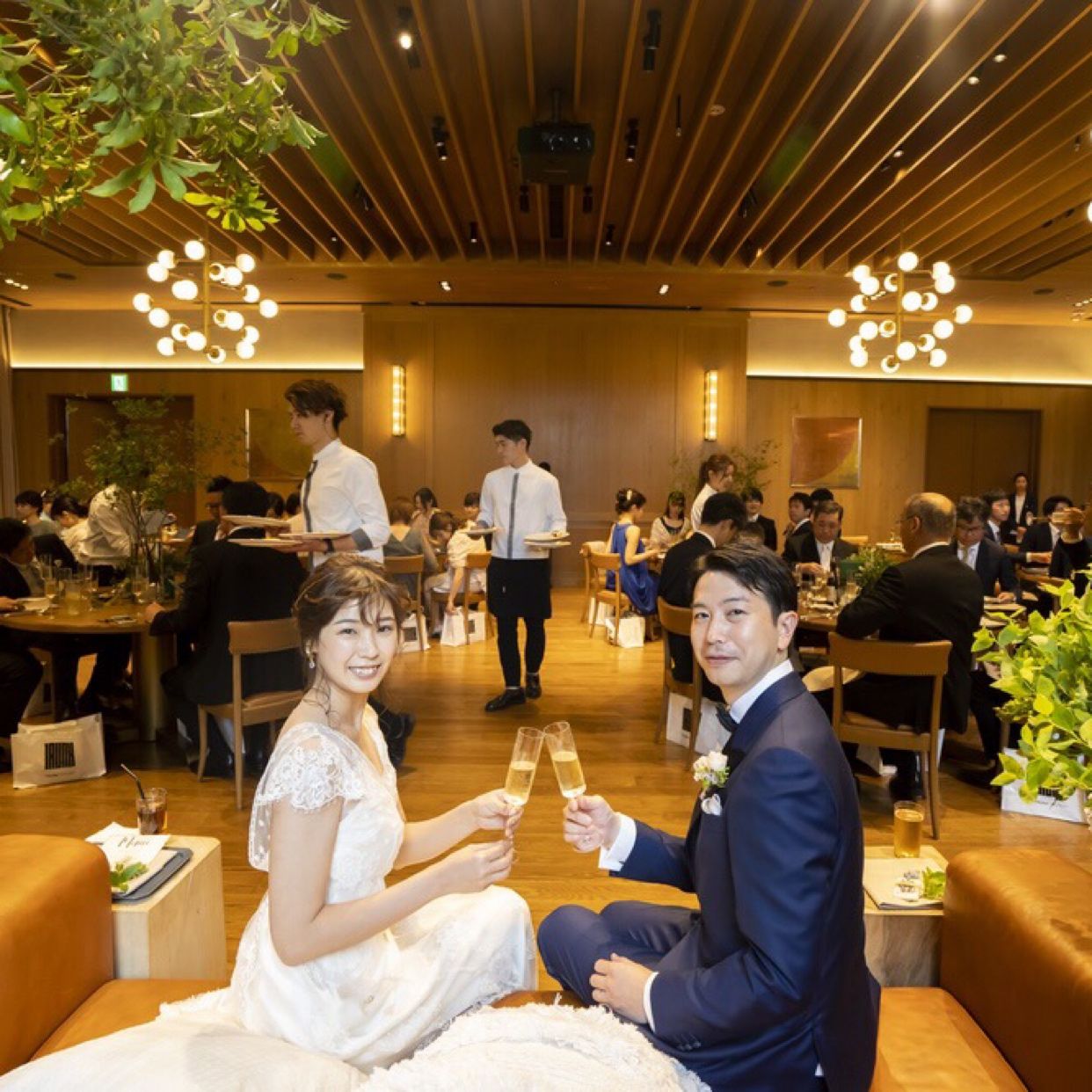 披露宴パーティのカバー写真