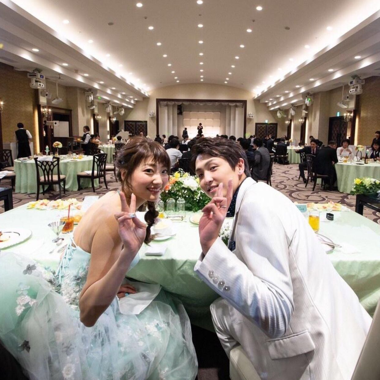 披露宴パーティのカバー写真