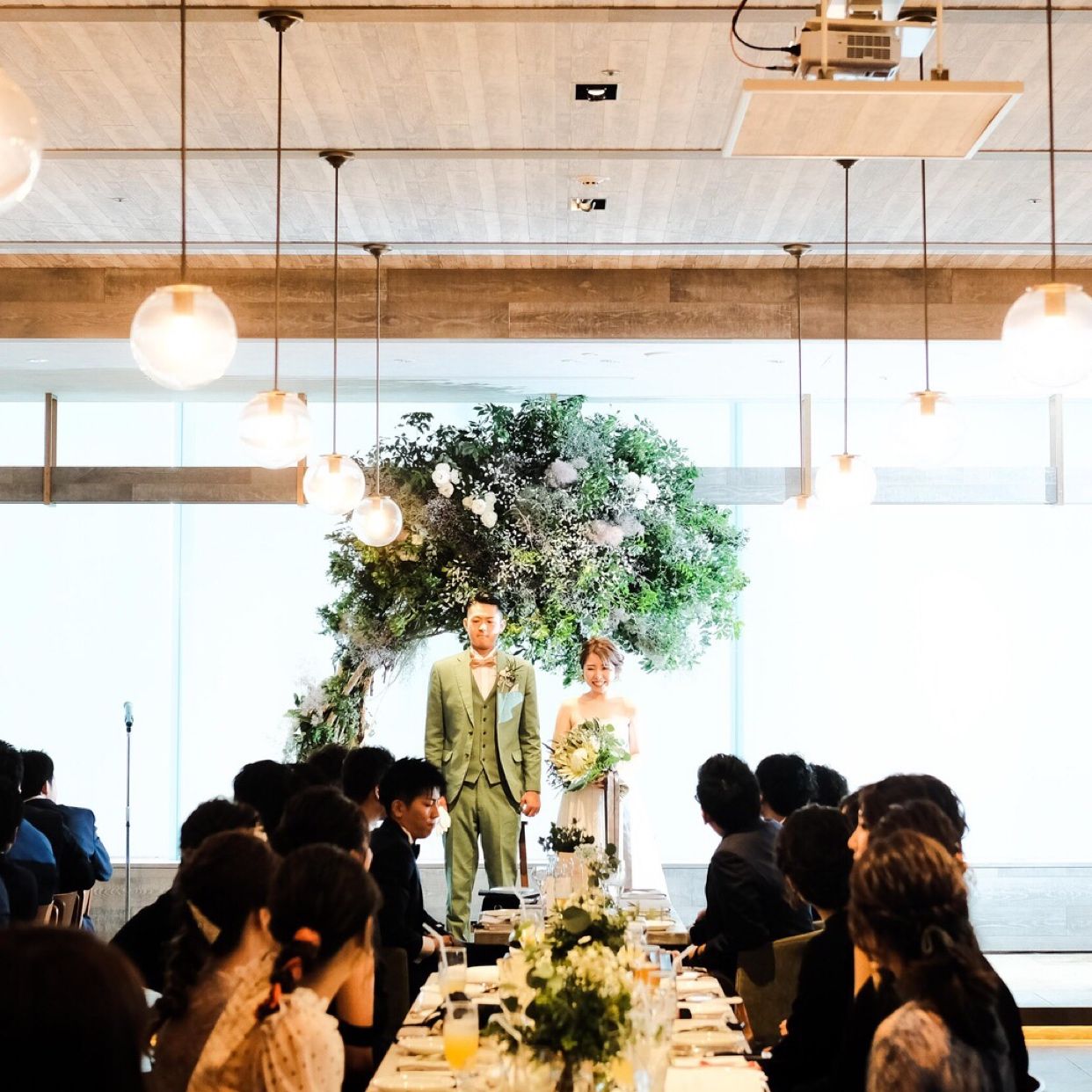 披露宴パーティのカバー写真