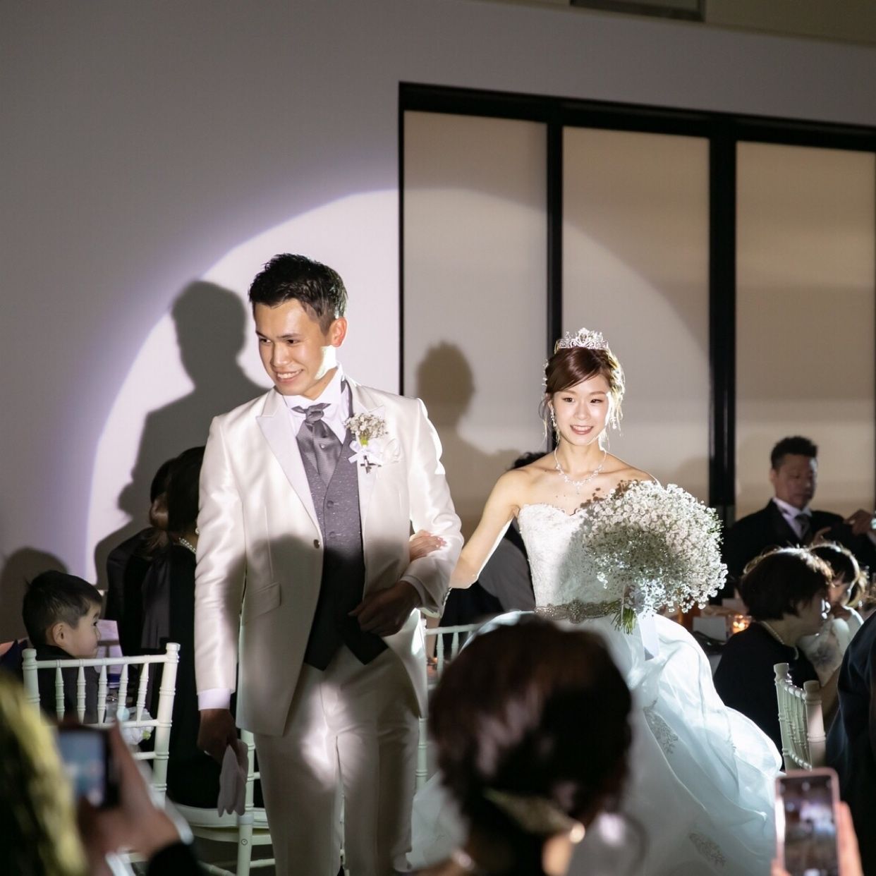 披露宴パーティのカバー写真