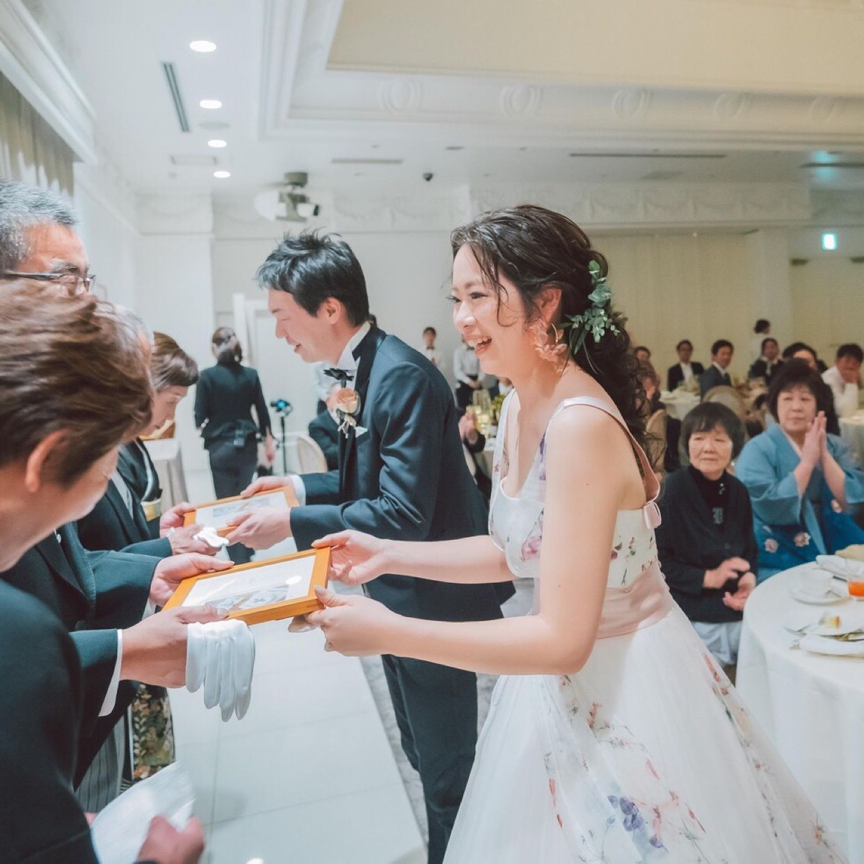 披露宴パーティのカバー写真