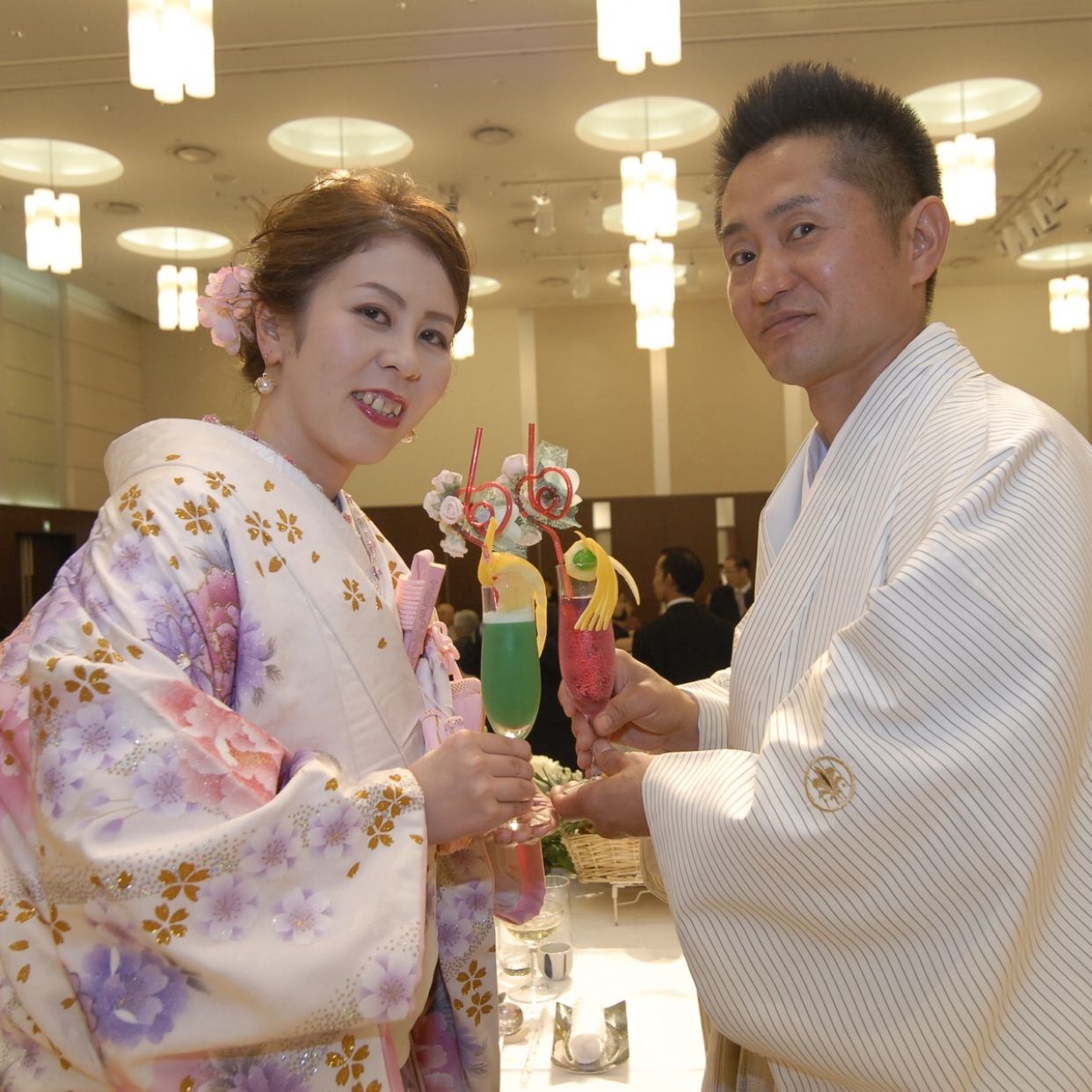 披露宴パーティのカバー写真