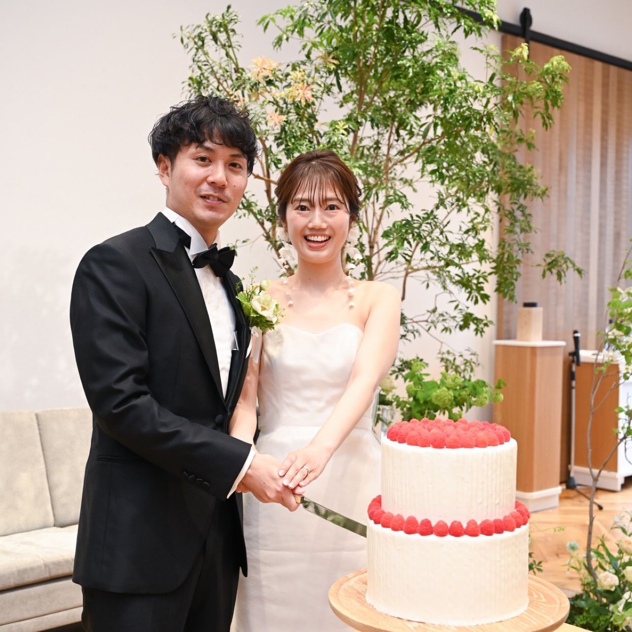 披露宴パーティのカバー写真