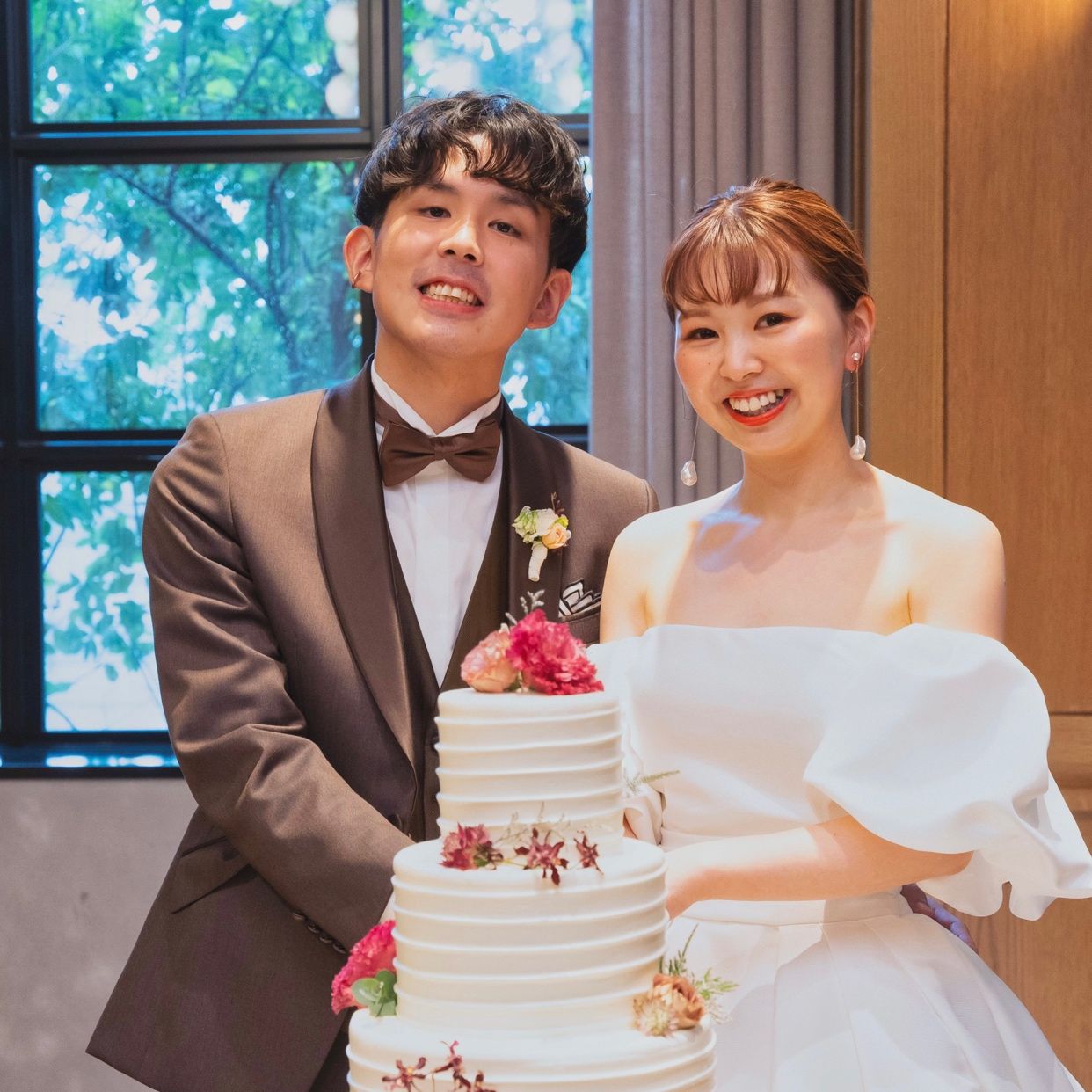 披露宴パーティのカバー写真