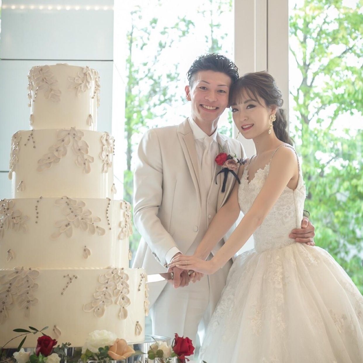 披露宴パーティのカバー写真