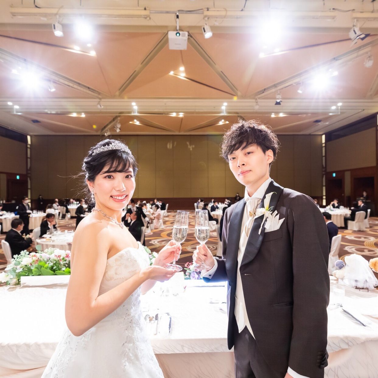 披露宴パーティのカバー写真